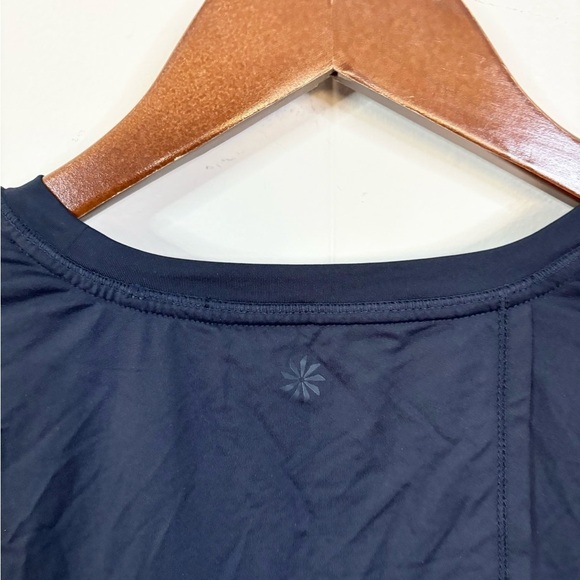 Athleta navy blue sunlover UPF tulip back long sleeve top size SM - Picture 4 of 5